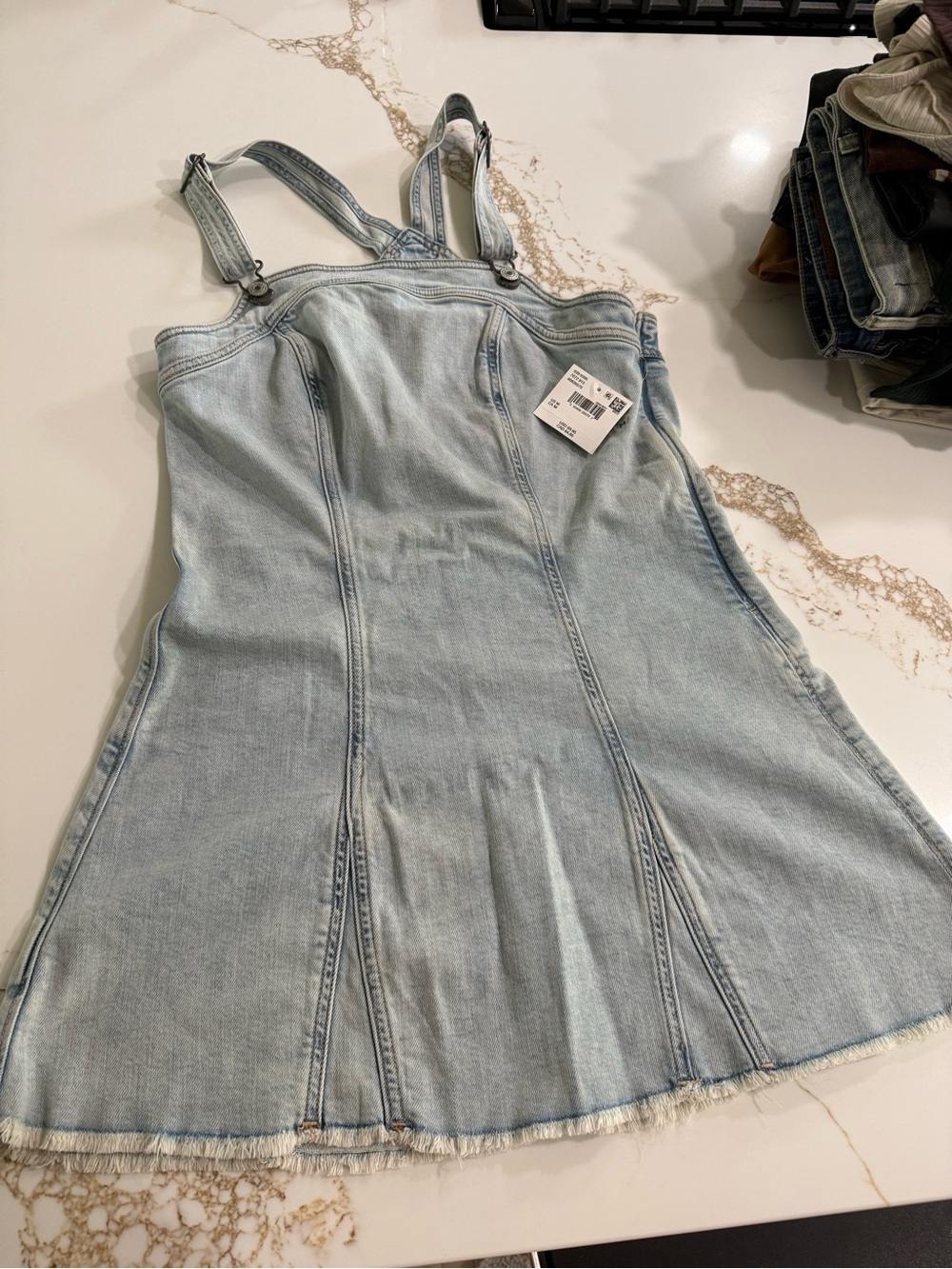 AE Women’s denim dress
